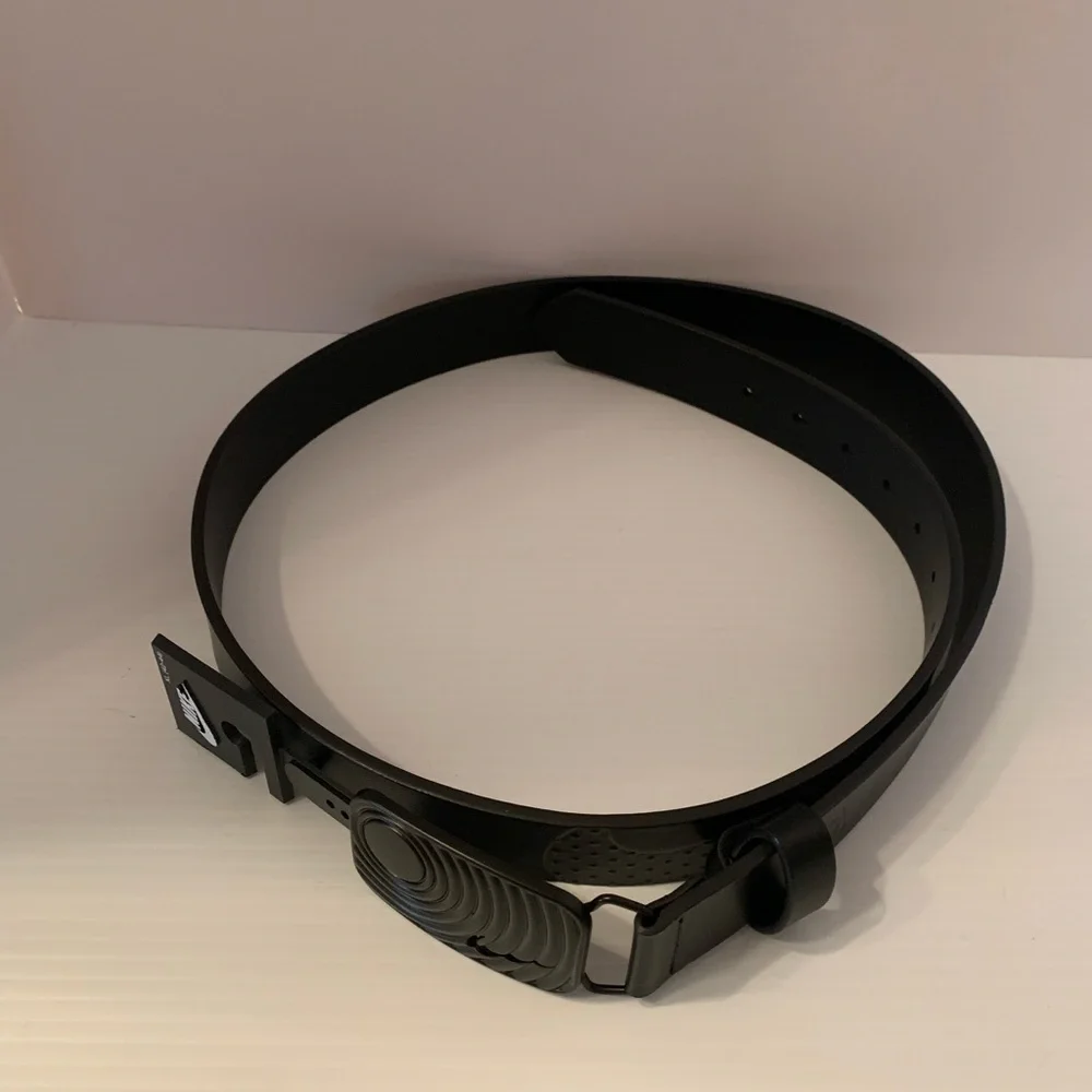 Nike Mens XL 42-44 Belt Black Synthetic Leather With Metal Buckle New with Tag